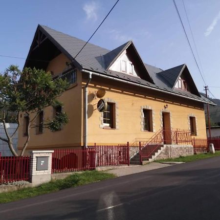 Penzion Serafin Ruzomberok Εξωτερικό φωτογραφία